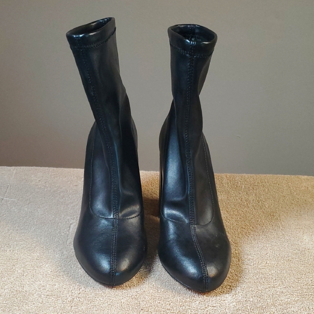 BCBGeneration black, above ankle boots. Black, size 6.